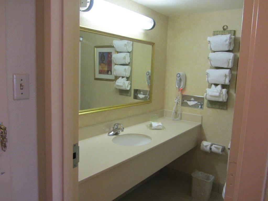 Ava Hotel 3*